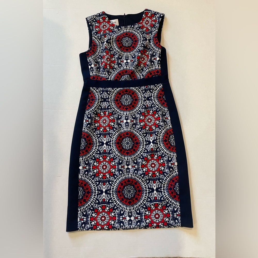 DM Collection Geometric Navy/Red
Sleeveless Sheath Dress Size 4P